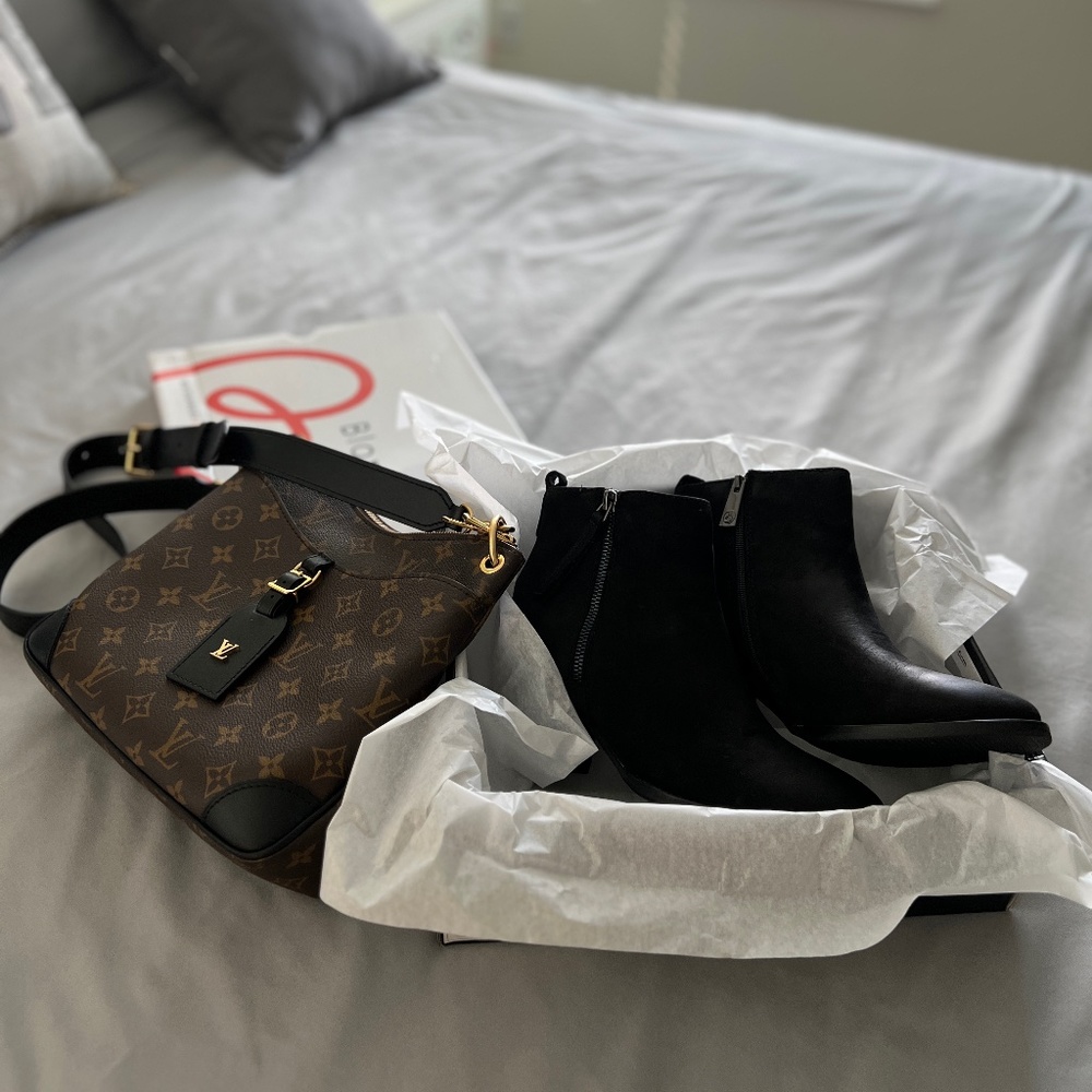 Blondo Vegas 2 Leather Booties
